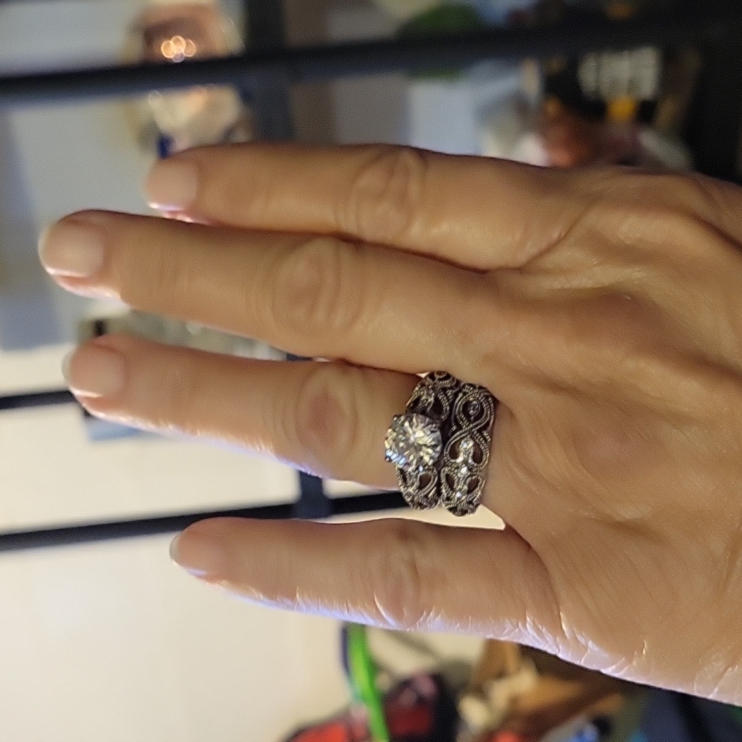 Size 8 Nwot High Quality C.Z.Solitaire W/ Matching Wedding Band, Beautiful